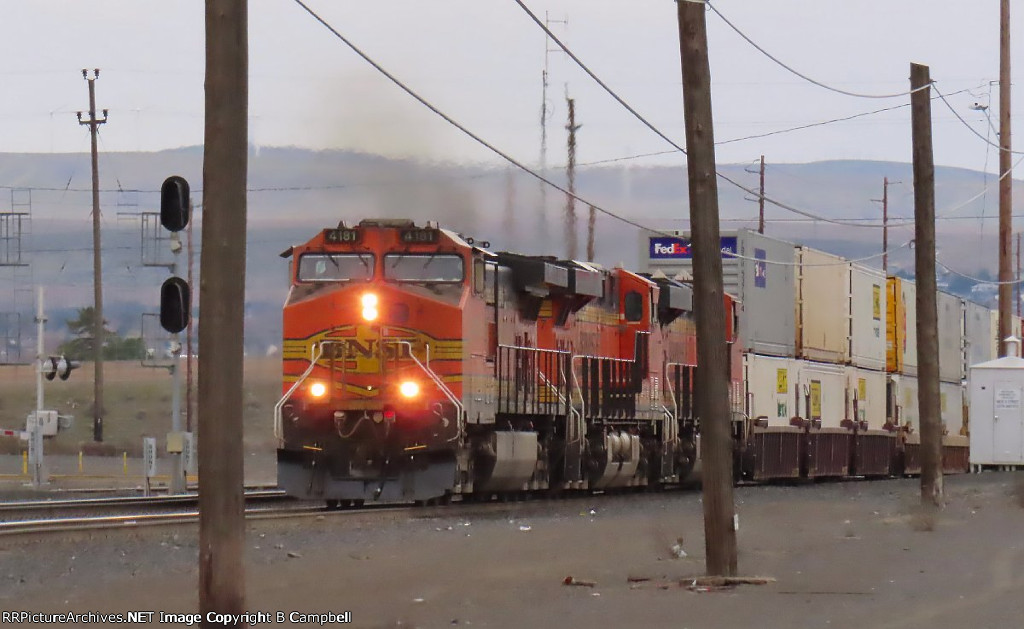 BNSF 4181-BNSF 6817-BNSF 8170